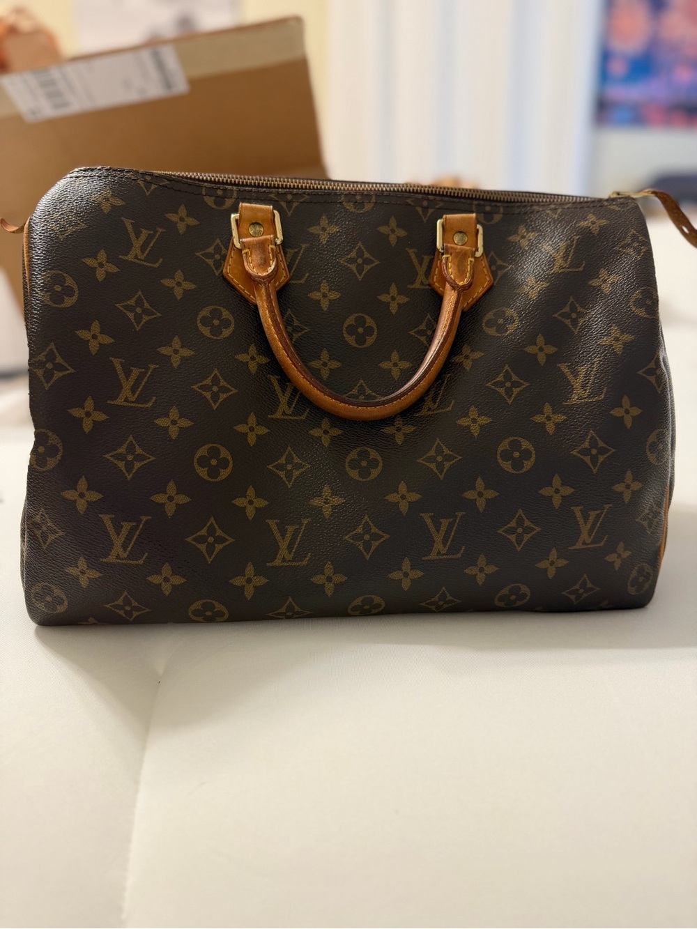 Authentic Louis Vuitton Monogram Speedy 35